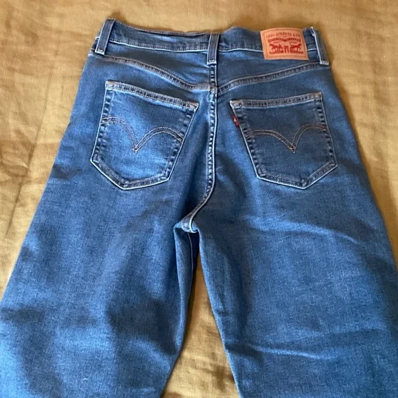 Levi's Ribcage straight ankle Fit women’s Denim Jeans - Picture 4 of 8